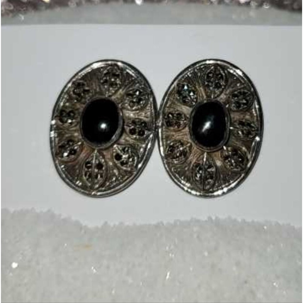 Vintage Sterling Silver and Black Stone Oval Earrings With Intricate Detail - Picture 2 of 7